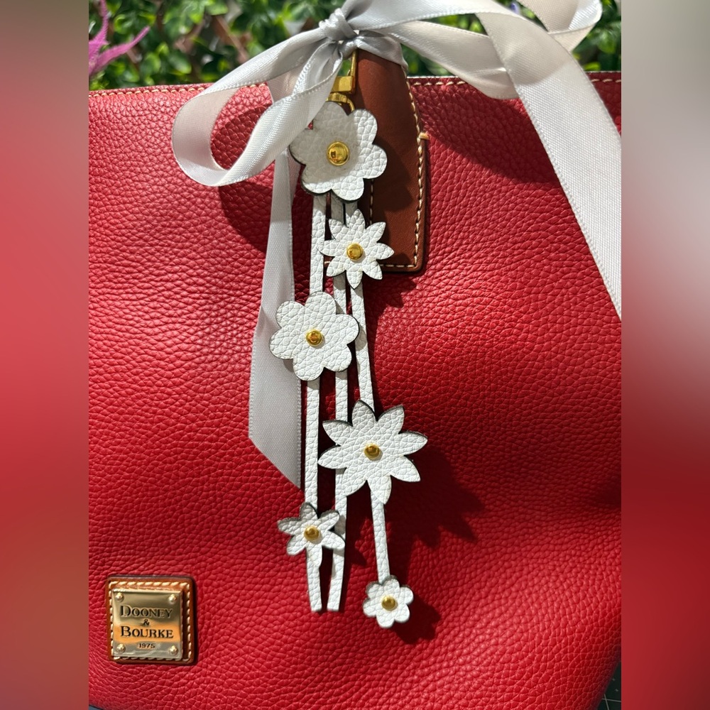 Floral Tassel Leather Bag Charm - White - Picture 3 of 8